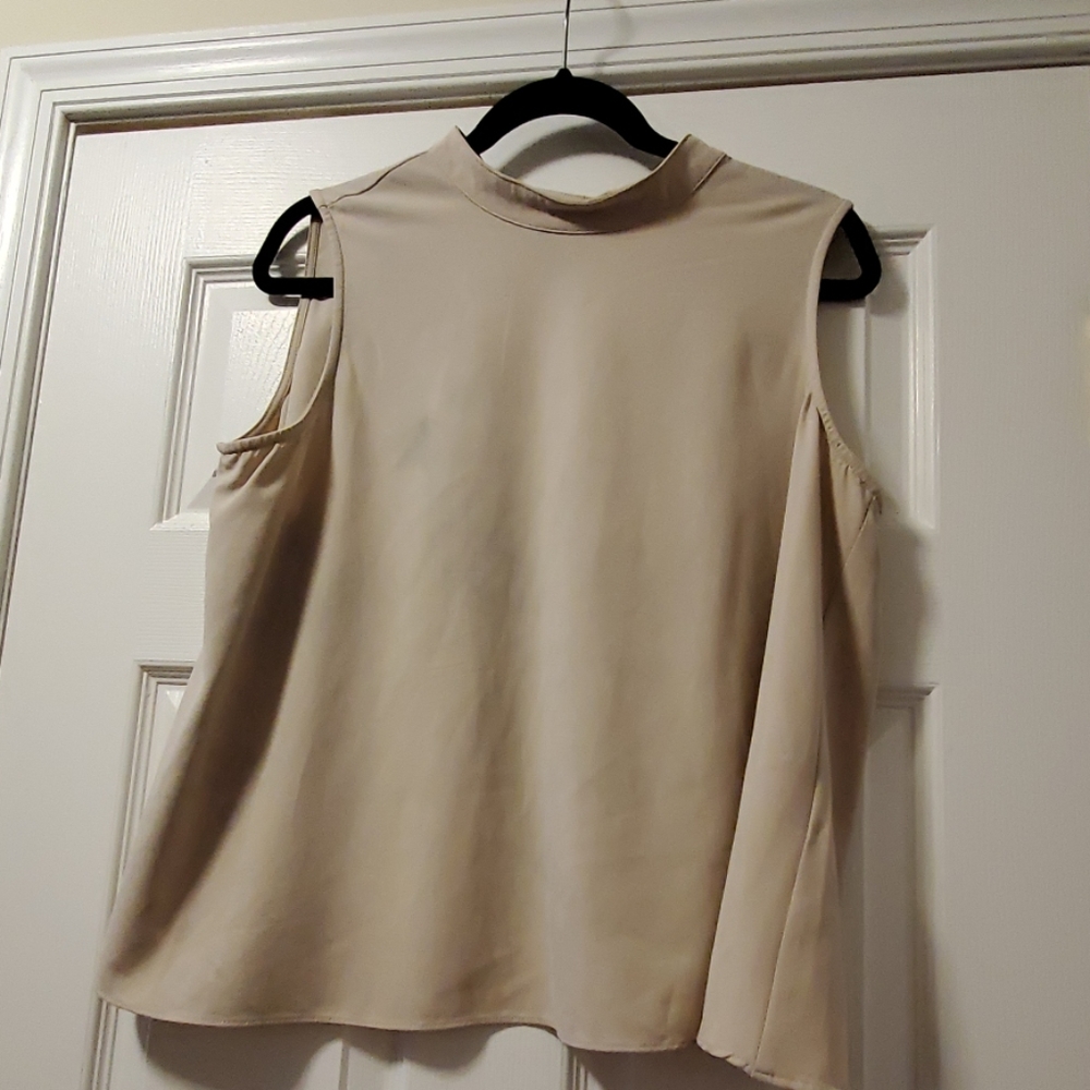 Top/Blouse